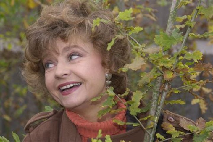 Has prunella scales got alzheimer's?