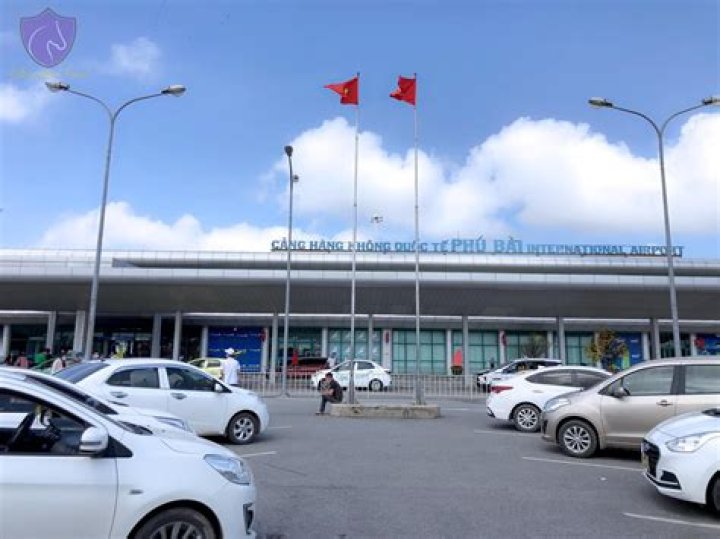 Is darwin an international airport?
