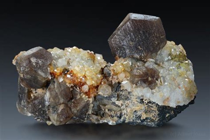 Is hemimorphite a quartz?