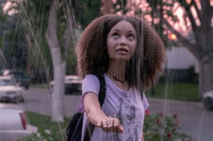 Is madi clarke's daughter in the 100?