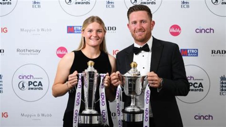 When are the pca awards?