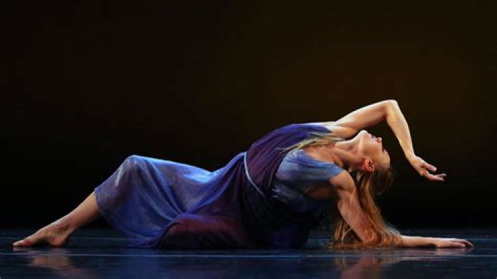 Where did isadora duncan dance?