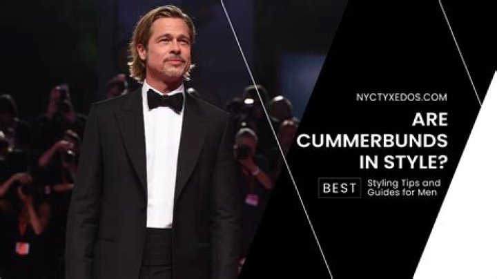 Where should a cummerbund sit?