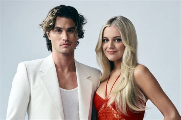 Who is chase stokes dating?
